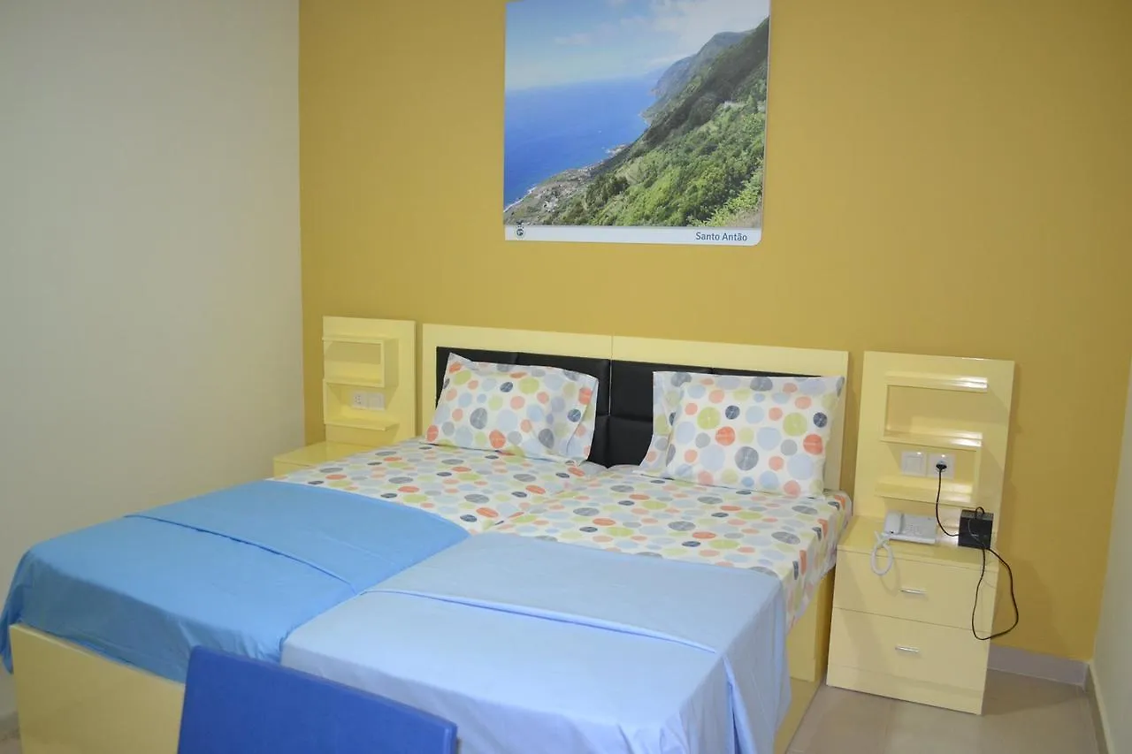 Residencia Fsfa Bed & Breakfast Praia 0*,